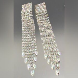 Gorgeous Vintage Long Shoulder Rhinestone Clip Earrings